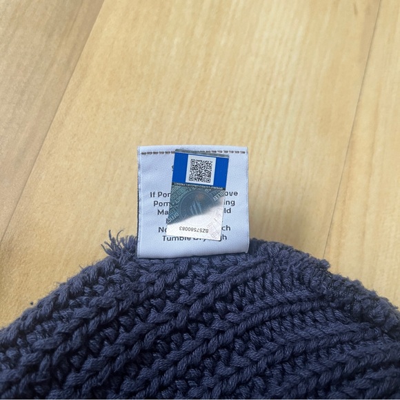 Love Your Melon Hat University of Michigan Women's Navy Blue Yellow Beanie Sport - Picture 5 of 5